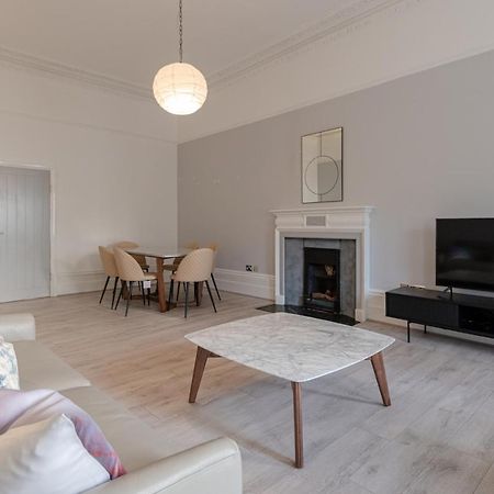 Kensington 2 Bed 2 Bath Apartment For 5 Guests ロンドン エクステリア 写真
