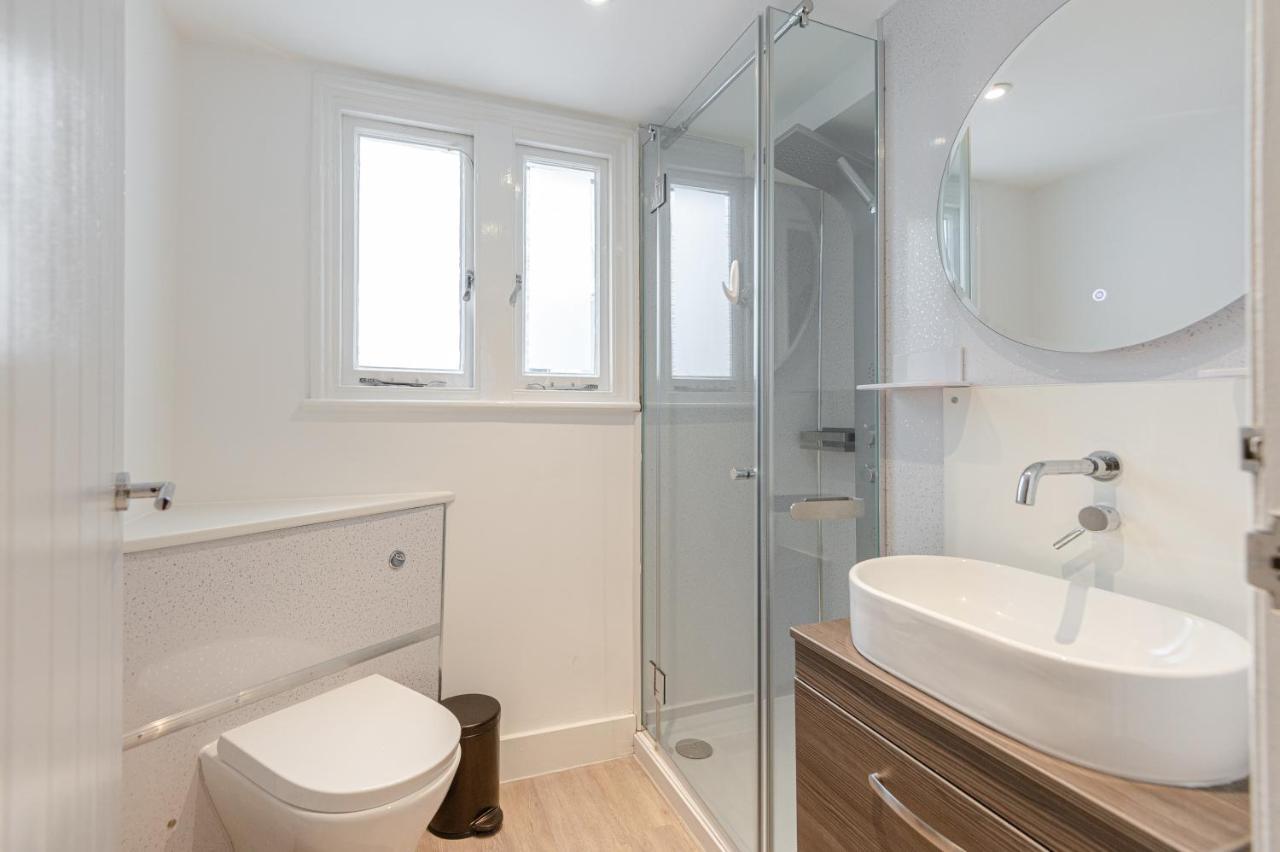 Kensington 2 Bed 2 Bath Apartment For 5 Guests ロンドン エクステリア 写真